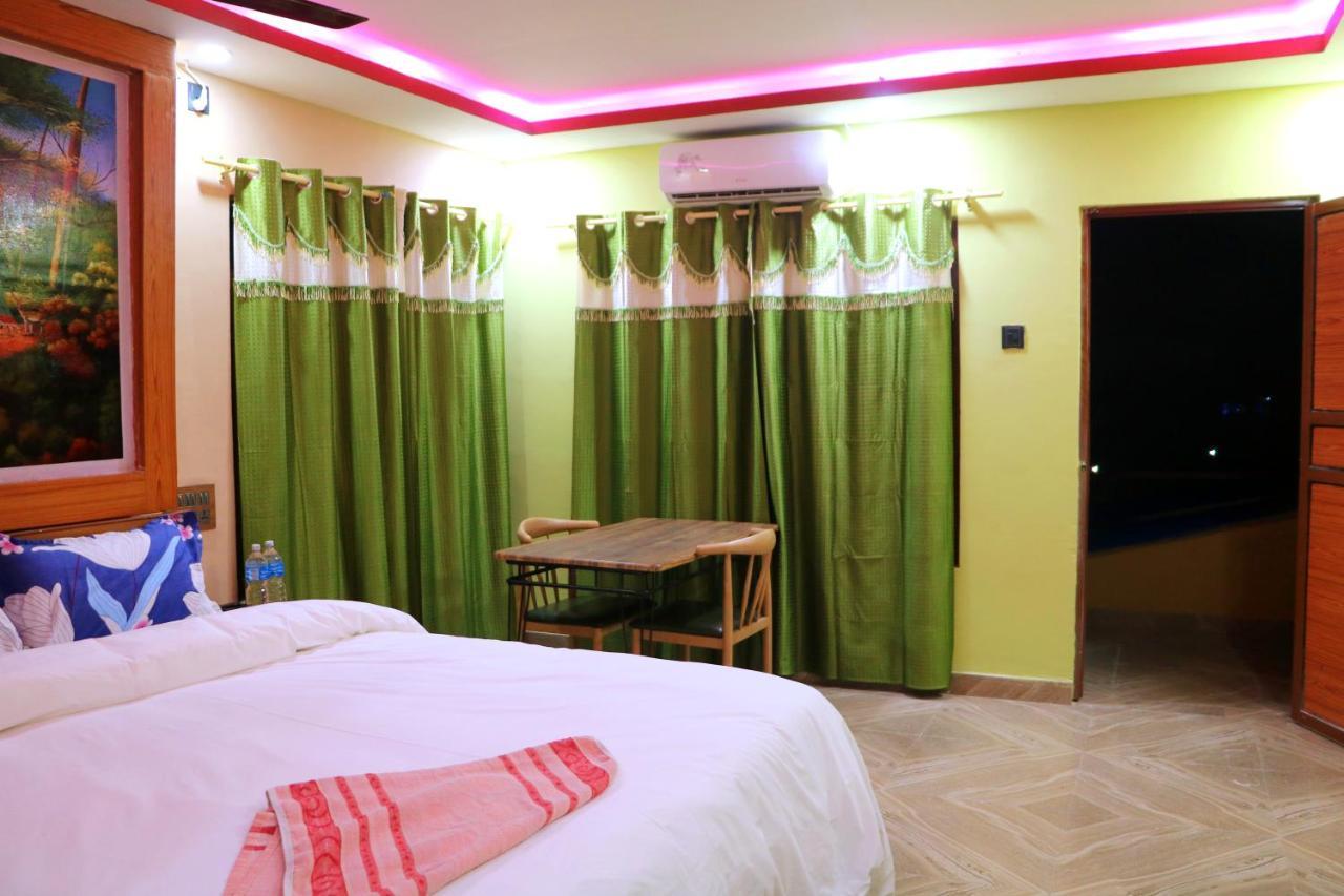 Hotel National Park Sauraha- Homely Stay And Peaceful Location With Jungle Safari Arrangements Экстерьер фото