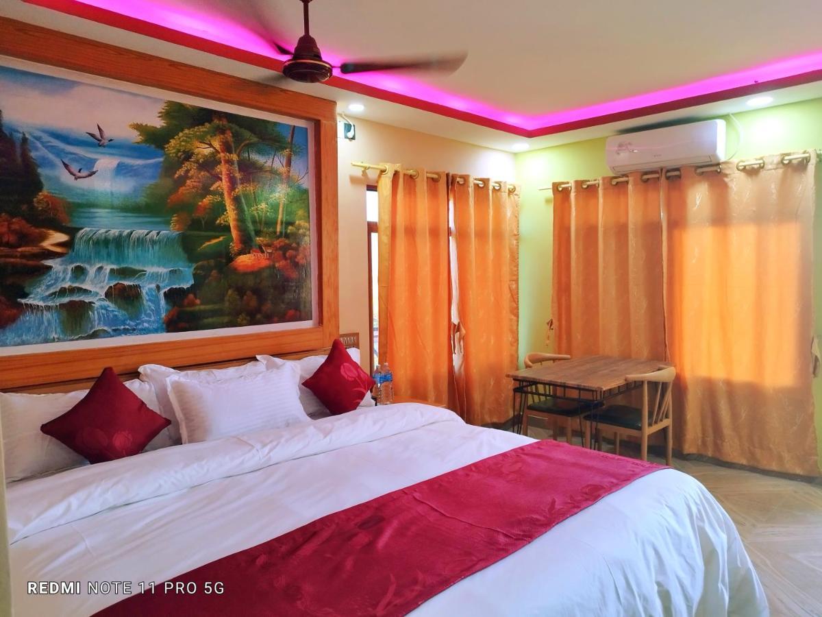 Hotel National Park Sauraha- Homely Stay And Peaceful Location With Jungle Safari Arrangements Экстерьер фото